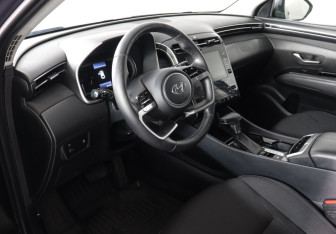 Подержанный автомобиль Hyundai Tucson 2023 года (9 фото)