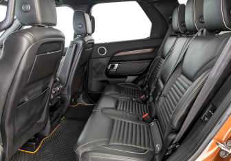 Подержанный автомобиль Land Rover Discovery 2019 года (18 фото)