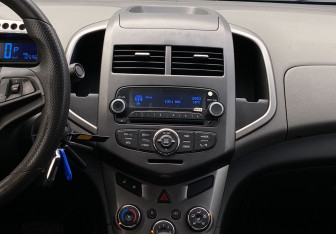 Подержанный автомобиль Chevrolet Aveo Sedan 2012 года (11 фото)