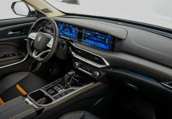 Подержанный автомобиль FAW Bestune T77 2022 года (11 фото)