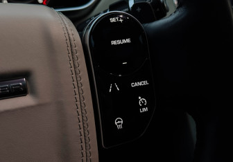 Подержанный автомобиль Land Rover Range Rover 2021 года (22 фото)