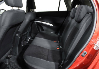 Подержанный автомобиль Suzuki SX4 Hatchback 2019 года (16 фото)