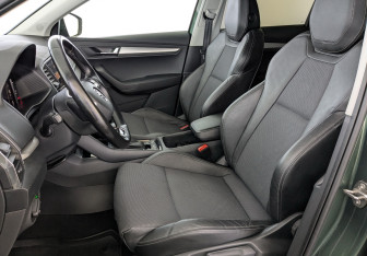 Подержанный автомобиль Skoda Karoq 2021 года (20 фото)