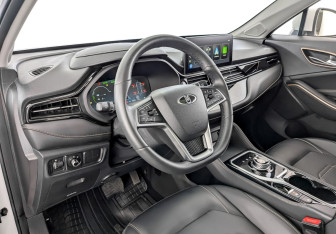 Подержанный автомобиль Москвич 3е 2023 года (16 фото)