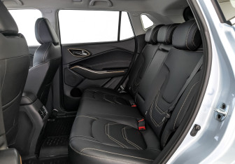 Подержанный автомобиль Москвич 3е 2023 года (18 фото)