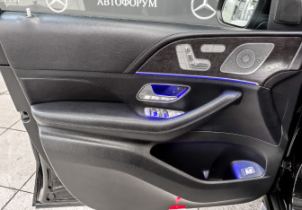 Подержанный автомобиль Mercedes-Benz GLE 2019 года (19 фото)