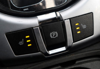 Подержанный автомобиль Opel Antara 2013 года (20 фото)