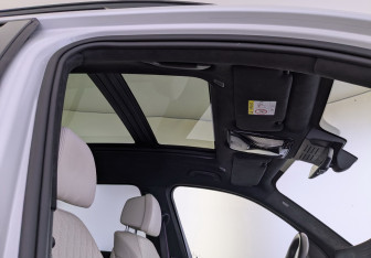 Подержанный автомобиль BMW X7 2023 года (23 фото)