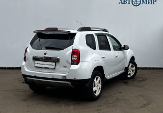 Подержанный автомобиль Renault Duster 2014 года (5 фото)