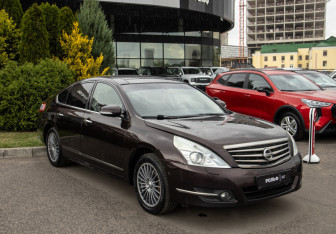 Подержанный автомобиль Nissan Teana 2013 года (2 фото)