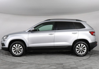 Подержанный автомобиль Skoda Karoq 2020 года (8 фото)