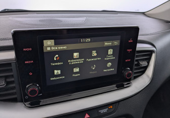 Подержанный автомобиль Kia Ceed Wagon 2020 года (25 фото)