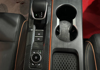 Подержанный автомобиль Omoda S5 GT 2024 года (11 фото)