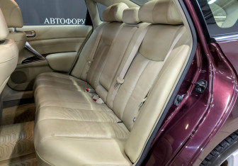 Подержанный автомобиль Nissan Teana 2013 года (12 фото)