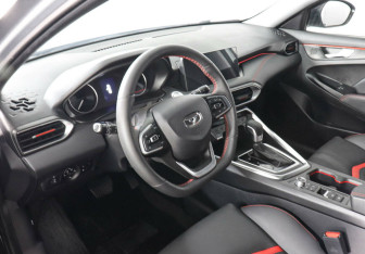 Подержанный автомобиль Kaiyi E5 2023 года (7 фото)