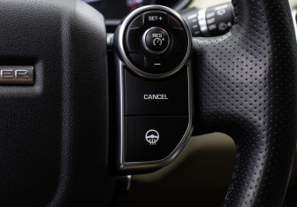 Подержанный автомобиль Land Rover Range Rover Sport 2015 года (19 фото)