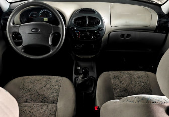 Подержанный автомобиль LADA (ВАЗ) Kalina Hatchback 2010 года (11 фото)