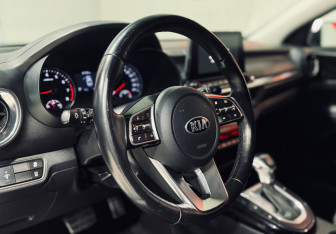 Подержанный автомобиль Kia Cerato Sedan 2020 года (16 фото)