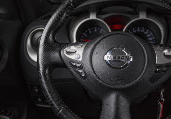 Подержанный автомобиль Nissan Juke 2013 года (14 фото)