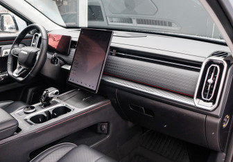 Подержанный автомобиль Jaecoo J7 2023 года (9 фото)