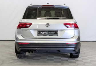 Подержанный автомобиль Volkswagen Tiguan 2020 года (6 фото)