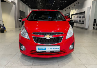 Подержанный автомобиль Chevrolet Spark 2011 года (2 фото)