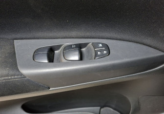 Подержанный автомобиль Nissan Sentra Sedan 2014 года (18 фото)