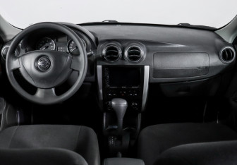 Подержанный автомобиль Nissan Almera Sedan 2017 года (12 фото)