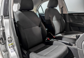 Подержанный автомобиль Skoda Rapid Liftback 2019 года (22 фото)