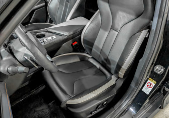 Подержанный автомобиль Changan UNI-V 2023 года (20 фото)