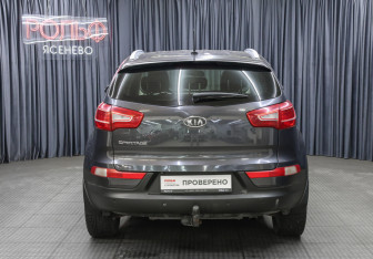 Подержанный автомобиль Kia Sportage 2012 года (6 фото)