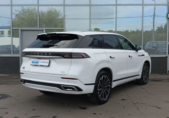 Подержанный автомобиль Jaecoo J8 2024 года (5 фото)