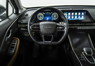 Подержанный автомобиль Omoda C5 2022 года (12 фото)