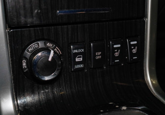 Подержанный автомобиль Nissan Pathfinder 2010 года (19 фото)