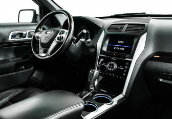 Подержанный автомобиль Ford Explorer 2014 года (8 фото)