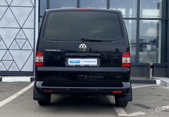 Подержанный автомобиль Volkswagen Caravelle 2009 года (6 фото)