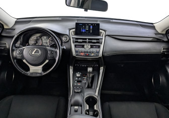 Подержанный автомобиль Lexus NX 2015 года (14 фото)
