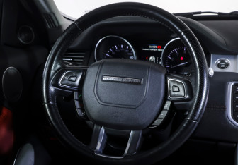 Подержанный автомобиль Land Rover Range Rover Evoque 2012 года (13 фото)