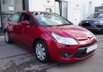 Подержанный автомобиль Citroen C4 Hatchback 2010 года (3 фото)