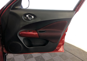 Подержанный автомобиль Nissan Juke 2013 года (23 фото)