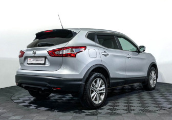 Подержанный автомобиль Nissan Qashqai 2016 года (5 фото)