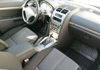 Подержанный автомобиль Peugeot 407 Sedan 2008 года (9 фото)