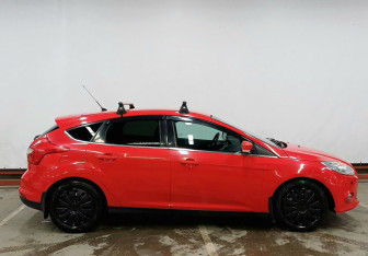 Подержанный автомобиль Ford Focus Hatchback 2011 года (4 фото)