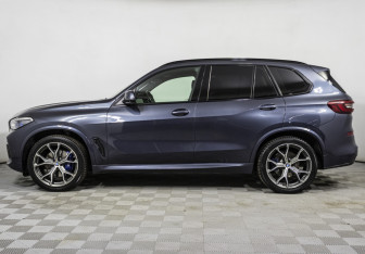 Подержанный автомобиль BMW X5 2021 года (8 фото)
