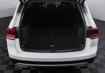 Подержанный автомобиль Volkswagen Teramont 2019 года (10 фото)