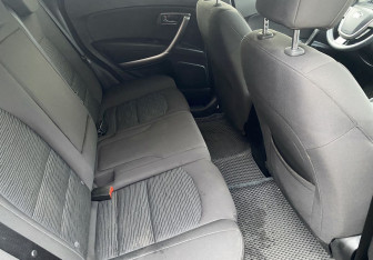 Подержанный автомобиль FAW Besturn X80 2019 года (11 фото)