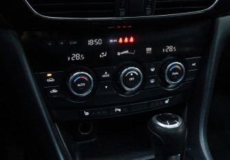 Подержанный автомобиль Mazda 6 Sedan 2014 года (19 фото)