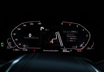 Подержанный автомобиль BMW X5 2020 года (10 фото)