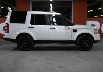 Подержанный автомобиль Land Rover Discovery 2014 года (4 фото)