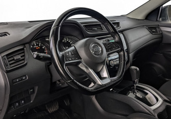 Подержанный автомобиль Nissan Qashqai 2022 года (15 фото)